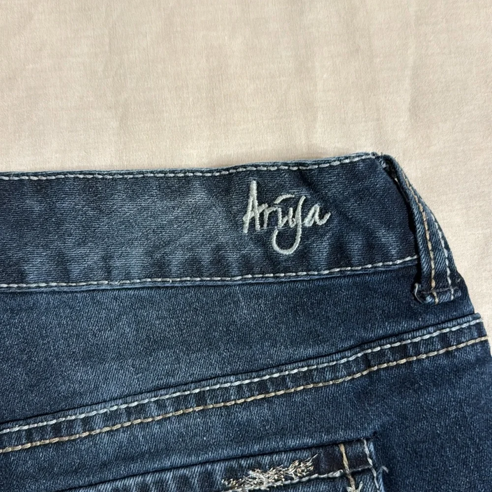 Women’s RIYA denim shorts, distressed, bling, decorated pockets, size 14 blue - Picture 6 of 8
